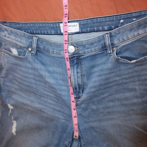 Lane Signature Fit Body Icon Straight Jean - Light Wash Women's Size 22 - Picture 14 of 15